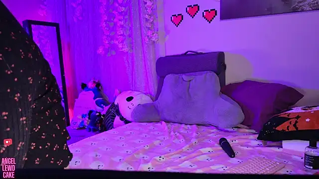 Angel-Lewd-Cake's Live XXX Chat