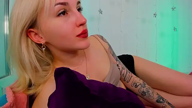 LisaFoxyMe Adlı Modelin Web Kamerası Şovu