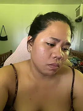 _UrSingleMamiBella_ Adlı Modelin Canlı Sohbet Odası