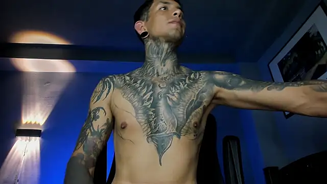 Онлайн чат XXX Travtanner