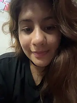 dakota021 Adlı Modelin Canlı XXX Sohbeti