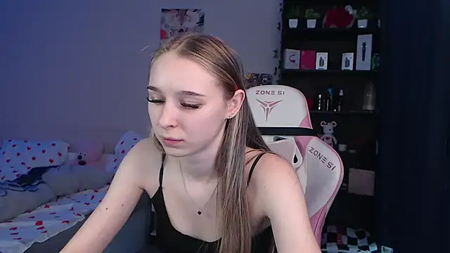 Show modela kitsune888 na web-kameri