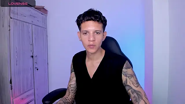 tylernova: απευθείας συνομιλία ΧΧΧ