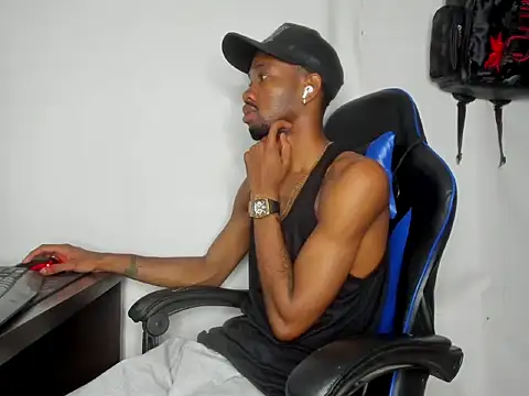 Kofi_exotic_2 Chat XXX in diretta