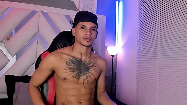 Chat +18 de kai_storm77 ao vivo