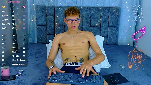 Онлайн чат XXX NicolasTorrez