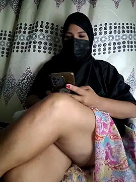 DOZAN999 Adlı Modelin Canlı XXX Sohbeti