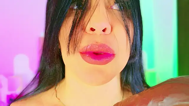 XXX chat uživo modela CharlootteEvans