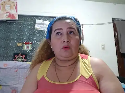 Perla1981-- 라이브 XXX 채팅