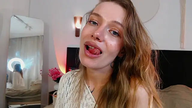 LunaticaBae's Live XXX Chat