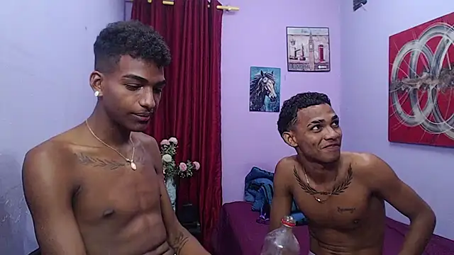 Show Webcam de black_twinks