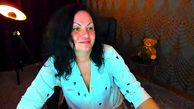 IrissMoon Adlı Modelin Canlı Sohbet Odası