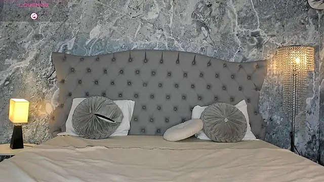 LucyLovelyy: απευθείας συνομιλία ΧΧΧ