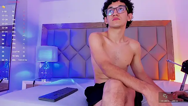 XXX chat uživo modela AlexPetiite