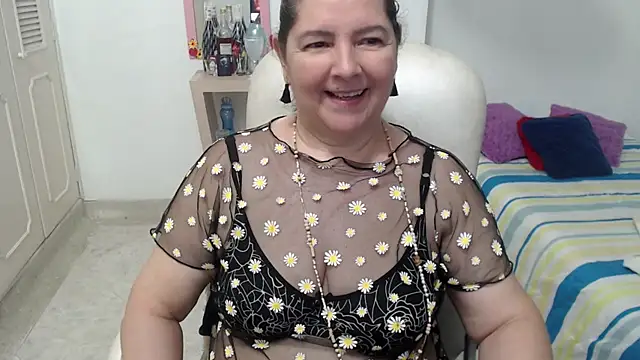 Chat +18 de leonela_69 ao vivo