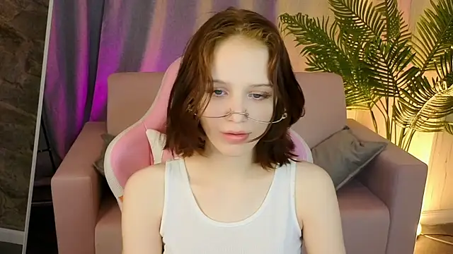 AliceJohansoneのライブXXXチャット