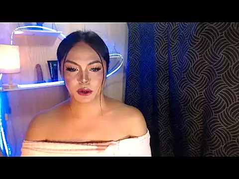 AmberMoorets: διαδικτυακό σόου στην κάμερα