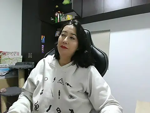 saramaSS' Live XXX Chat