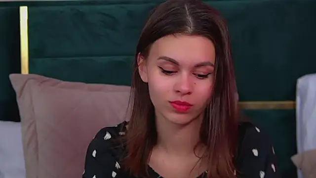 PollyLanders' Live XXX Chat