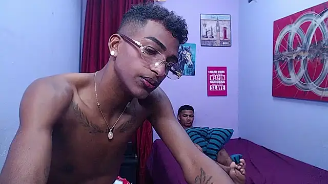 black_twinks Live XXX Chat
