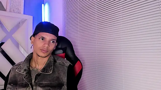 Онлайн чат XXX kai_storm77