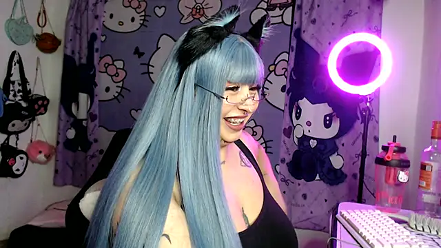 Chat +18 de lussyevans24 ao vivo