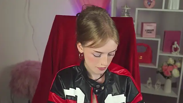 KiraMontoya live XXX chat