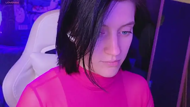 roxy_riot_ Adlı Modelin Canlı XXX Sohbeti