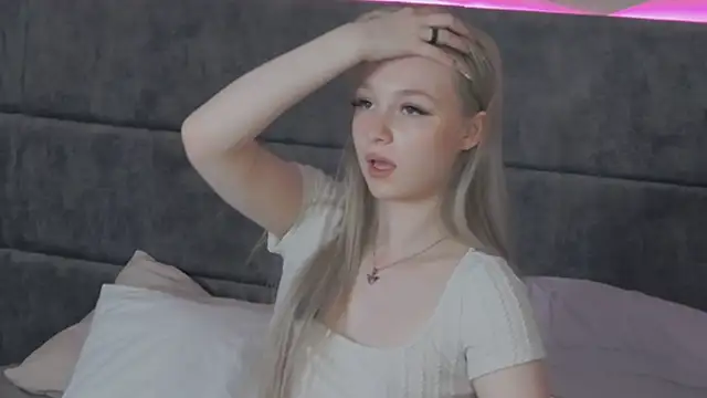 Shy_Barbie's Live XXX Chat