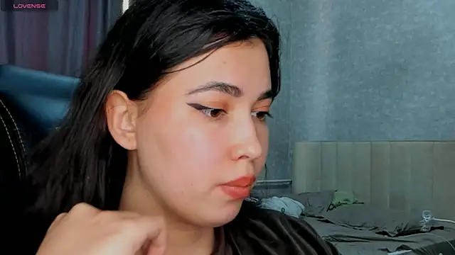 Diara_1an Chat XXX in diretta