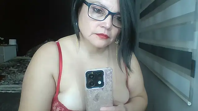 SHAMELESSLY_HOT Chat XXX in diretta