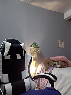 Czat XXX na żywo – __Emma__11__Lecat_