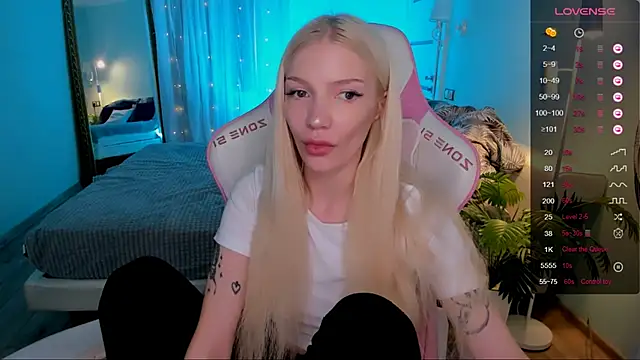 Chat XXX en directo de AnyaTaylor_