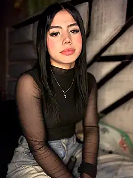 Laura-Khalifa's Webcam Show