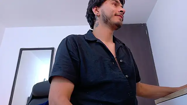 Elian_savoy Show Webcam