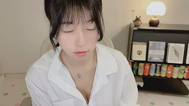 Onechestnut's Live XXX Chat