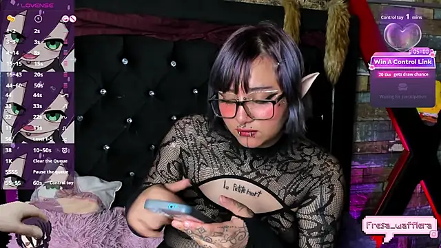 fresa_Wafflera Adlı Modelin Canlı XXX Sohbeti