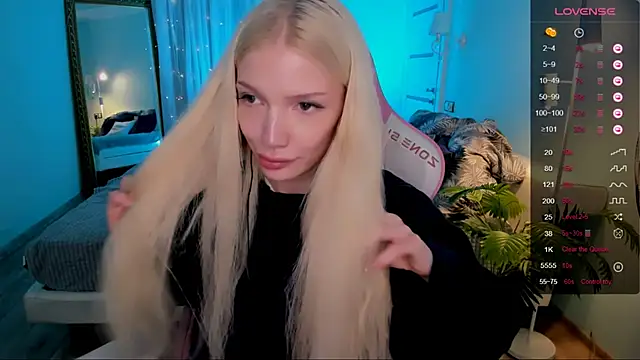 AnyaTaylor_ live XXX chat