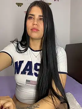 sophyy_white লাইভ XXX চ্যাট