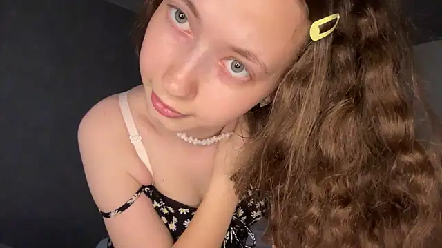 Chat +18 de Emily_Mur_ ao vivo