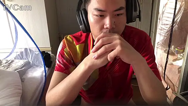 dyjdddttj's Live XXX Chat