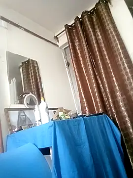 Alexxxy_23 Adlı Modelin Canlı XXX Sohbeti