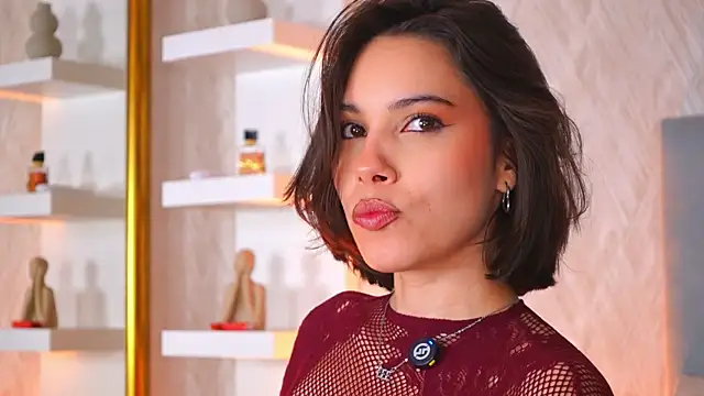 XXX chat uživo modela Sofy_Bradd