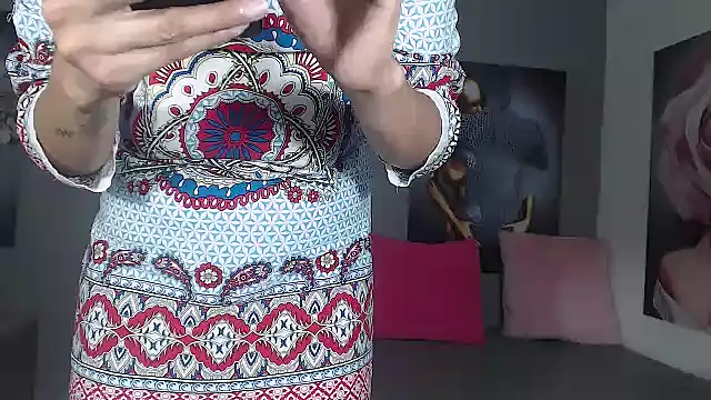 AntonellaBlanc Adlı Modelin Canlı XXX Sohbeti