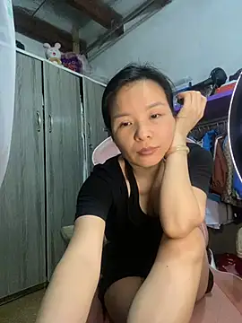 Ivy_Trix2's Live XXX Chat