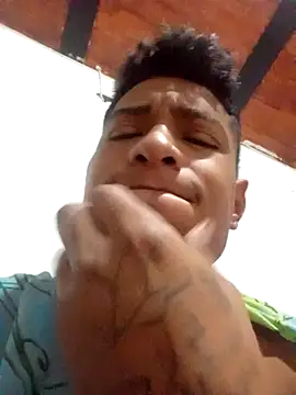 Chat +18 de MorenithoSex ao vivo