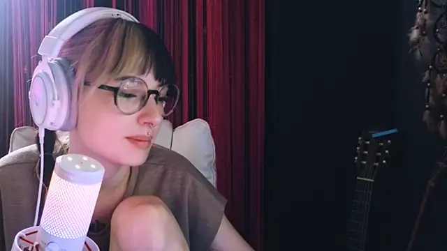 Chat XXX Live Avi_Nile