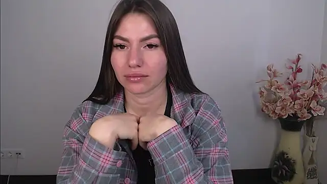 Chat XXX en directo de Trinny_Love