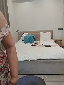 Chat +18 de SalientClean ao vivo