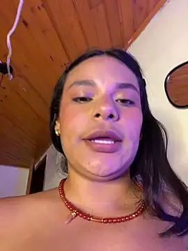 Isabella_boobd Adlı Modelin Canlı XXX Sohbeti